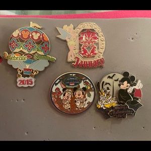 Disney pins
